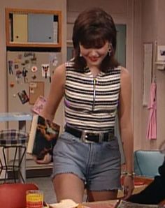 1990s Casual Outfits, 99s Fashion Outfit, 80s Woman Outfits, Outfit Ideas 80s Style Vintage, French 80s Fashion, 1980s Outfits Summer, Late 90s Style, 80s Sitcom Fashion, 1990s Womens Fashion