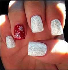 Christmas Nails 2022, Nail Art Dessin, Nails Round, Nail Art Noel, Christmas Nails Diy, Christmas Nail Art Easy, Nails Holiday, Nail Art Glitter, Nail Colors Winter