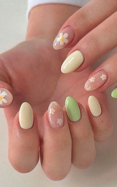 Nail Ideas For Short Nails French Tips, Short Nail For Summer, Cute Summer Nails Ideas, Traveling Nails Ideas, Cute French Tip Nail Designs For Summer, Spring And Summer Nails 2024, Cute Summer Nails Short Simple, Acrylic Summer Nails 2024, Simple Nail Art Summer Nails