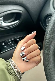 Black Nail Ideas, Shorties Nails, Nail Therapy, Girly Pop, Hairstyles Pictures, Glow Nails, Dope Nail Designs