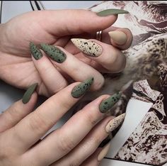 Retro Nails Vintage, Fall Nails Design, Olive Nails, Nails Fall Nails, Nail Services, Nails Fall, Luxury Nails