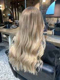 Beige Blonde Hair, Perfect Blonde Hair, Rambut Brunette, Summer Blonde Hair, Blonde Hair Extensions, Dyed Blonde Hair, Light Blonde Hair, Balayage Blonde, Honey Blonde Hair