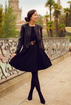 Outfit Fiesta, Opaque Tights, Fashion Addict, Holiday Outfits, Skirt Fashion, Modest Fashion, Black Fashion