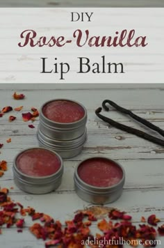 DIY Rose-Vanilla Lip Balm - No Fuss Natural Diy Lipbalm, Make Up Diy, Săpunuri Handmade, Rose Lip Balm, Vanilla Lip Balm, Lip Balm Recipes, Diy Rose, Homemade Lip Balm, Diy Kosmetik