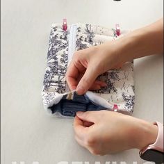 @jia.sewing | Multipurpose Pouch Bag✨ | DIY | Quick Sewing Tips No.163 #diy #sewing #sewingtips #sewingtipsandtricks #quicksewingtips #bags #pouch... | Instagram Card Wallet Diy, Sewing Instagram, Wallet Diy, Handbag Sewing, Simple Purse, Handbag Sewing Patterns, Bags Patterns, Pouch Diy, Sewing Easy Diy