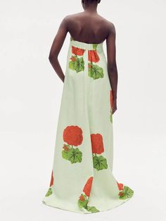 Step into summer in style with this geranium floral print maxi dress from LikeMyChoice®. Featuring a vibrant floral pattern and a flattering sleeveless silhouette, this elegant maxi dress is perfect for both casual and New Year's Eve party situations. Style it with your favorite jewelry or heels See More：Vacation See More：party @Note:Size: please check measurements carefullyPlease allow 0.5-1" difference due to manual measurementDifferent monitor settings means colors may differ slightly1" = 2.5 Vacation Dresses Casual, New Year's Eve Party, Elegant Maxi Dress, Strapless Maxi, Floral Print Maxi Dress, Strapless Maxi Dress, Floral Print Maxi, Maxi Dress Green, Dress Jewelry