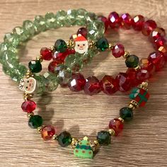 Bracelet Set Of 3 Bracelets Christmas Christmas Charm Bracelet, Bracelets Christmas, Christmas Jewelry Diy, Jewelry Diy Ideas, Jewelry Design Ideas, The Friendship, Christmas Bracelet, Christmas Charms, Beading Jewelry