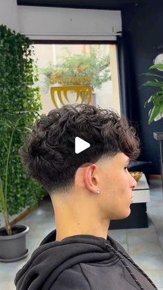 Perm Taper Fade, Paper Fade Haircut, Tapper Fade Men Haircut Curly Hair, Mid Fade Haircut Men Undercut, Texture Crop Haircut, Haircut For Curly Hair Men Fade, Mid Taper Fade Fringe