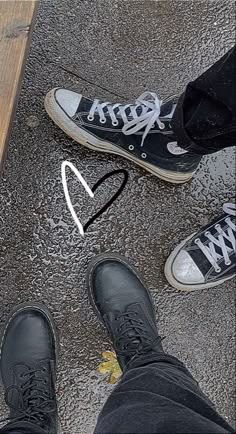 Couples Matching Doc Martens, Doc Martens Couple, Converse And Doc Martens Couple, Docs And Converse Couple, Converse And Vans Couple, Drawing On Converse Grunge, Converse 70s, Instagram Feed Tips, Smooth Talker