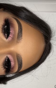 Eyeshadow Looks Pink And Brown, Pink Eyeshadow Soft Glam, Pink Makeup Looks With Eyeliner, Light Pink Eyeshadow Looks With Glitter, Pink And Brown Smokey Eye, Soft Makeup Look Pink, Makeup Ideas Light Pink, Pink Tone Makeup Looks, Eyeshadow For Pink Outfit