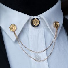 Unique design by Handmade. This is wonderful gift for your loved ones.  It will show your shirts as chic and you will like to use with all your shirts and suits. Made by ✋🤚 with ❤️ at our studio. Color: Gold * Package includes only 'shirt chain collar pin' Luxury Lapel Pin For Anniversary, Collar Chain Women, Gold Brooches For Groom, Gold Brooch Lapel Pin For Groom, Collar Pins For Men, Dark Academia Lookbook, Lapel Chain, Chain Brooch, Shirt Collar Pins