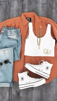 Trendy Comfy Outfits, Outfit Ideas Layout, Chique Outfits, Pants Outfit Casual, Outfit Layout, Wardrobe Outfits, Converse Sneakers, Tshirt Outfits, Gaming Clothes