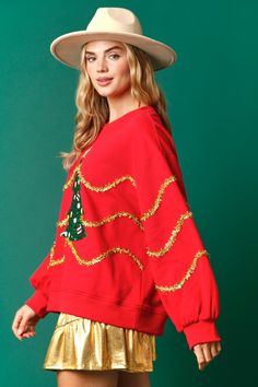 Only a few in each size! Top Lurex, Sequin Christmas Tree, Trendy Christmas Outfits, Red Sweatshirt, Red Pullover, Soft Red, Striped Sweatshirts, Long Balloons, Sweater Collection