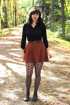 Spooky Couple, Couple Costume Ideas, Cozy Fall Fashion, Best Fall Outfits, Polka Dot Tights, Couple Costume, Look Office, Autumn Outfits, Outfit Trends