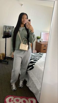 Shein Joggers Outfit, New Balance 1906r Outfit Black Women, Bodysuit And Sweatpants Outfit, New Balance 1906r Outfit, Hoodie And Leggings Outfit, Cute Chill Outfits, Sweatsuit Outfit, New Balance Outfit