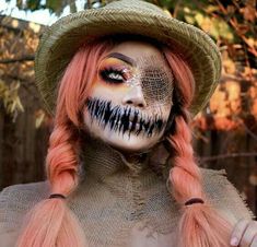 Scary Scarecrow Face Paint, Spooky Scarecrow Costume, Evil Scarecrow Makeup, Spooky Scarecrow Makeup, Scarecrow Costume Scary, Scary Scarecrow Costume Women, Scarecrow Ideas Costume, Scary Scarecrow Makeup Women, Glam Scarecrow