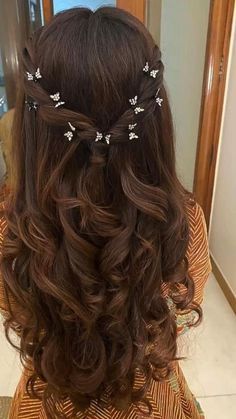 Curled Hairstyles For Medium Hair, Simple Prom Hair, Quinceanera Hairstyles, Quince Hairstyles, Long Hair Wedding Styles, Prom Hairstyles For Long Hair, Easy Hairstyles For Long Hair, Curled Hairstyles