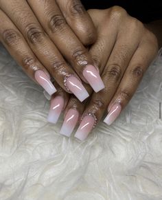 Coffin Graduation Nails, Hombre Nails Ombre, Graduation Nails Acrylic, Short Ombre Nails, White Ombré Nails, Coffin Ombre Nails, Graduation Nails Ideas, Nails Graduation, Geometric Nails