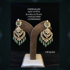 Polki Chand Bali Earrings Gold, Uncut Chandbali Earrings, Uncut Earrings, Chandbali Earrings Gold, Earrings Kundan, Gold Earrings Indian, Gold Jhumka Earrings, Indian Jewelry Earrings, Gold Necklace Indian