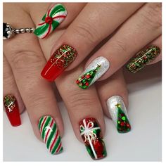 Beautiful Christmas Press-On 24pcs Press-On Nails - Christmas Collection With Festive Christmas Tree Designs - Perfect For Holiday Parties - Includes Gelly Glue And Nail File - Suitable For Ballet Nails - Medium Length - Shiny Finish Green/Red/White Nwot Old Nail Polish, Ballet Nails, Nagel Tips, Coffin Press On Nails, Blue Nail, Festival Nails, Nailed It