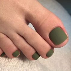 Green Toe Nails, Toe Nail Colors, Men Nail Polish, Fake Toenails, Toe Nail Color, Cute Toe Nails, Summer Toe Nails