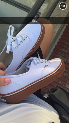 Vans Shoes Fashion, Cute Vans, Mens Vans Shoes, Trendy High Heels, White Nike Shoes, Nike Boots, Diy Sneakers, Personalized Shoes, Dc Shoes