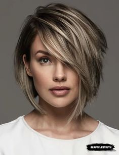 Modern Haircuts For Medium Hair, Inverted Lob Haircut, Trending Short Haircuts, Sassy Hair Older Women, Short Choppy Hairstyles, Ladies Short Hair, Hair Older Women, Haircuts For Ladies, Choppy Hairstyles