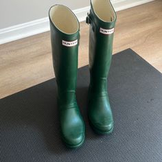 Tall Green Hunter Boots Never Worn In Like New Condition Green Rain Boots With Round Toe For Spring, Green Hunter Boots, Shoes Green, Womens Rain Boots, Hunter Shoes, Women Hunters, Hunter Green, Hunter Boots, Winter Rain