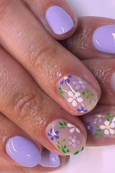 Classy Nails Nails Short Purple, Acrylic Nails Extra, Purple Fake Nails, Nails Extra Short, Flower Press On Nails, Nails Extra, Flowers Acrylic, Lilac Nails, Flower Press