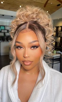 Makeup Tip, Birthday Hairstyles, Hair Ponytail Styles, Ponytail Styles, Front Lace Wigs Human Hair, Baddie Hairstyles, Ponytail Hairstyles, Gorgeous Hair, Prom Hair