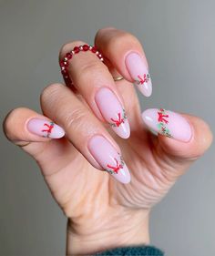 Holiday Nails Winter, Red Christmas Nails, Racun Shopee, Christmas Nails Easy, Christmas Nail Art Designs, Nails Christmas, Festival Nails, Birthday Nails