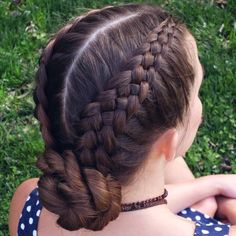 5 Strand Braids, Low Bun Hairstyles, Roll Hairstyle, Edgy Haircuts, Beautiful Braids, Trending Hairstyles, Braided Updo, Vintage Hairstyles