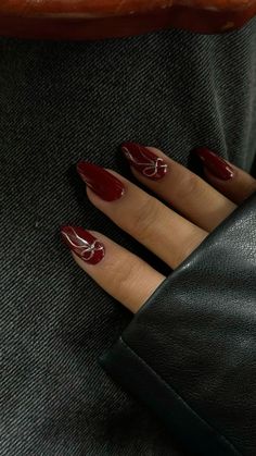 more in the telegram Nails To Go With Maroon Dress, Red Patterned Nails, Oval Burgundy Nails, Nails With Burgundy Dress, Dark Romance Nails, Nails 2024 Red, Red Dark Nails, Nails Middle Length, Dark Maroon Nails