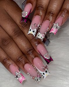 hello kitty freestyle 🎀🌟😽 #batonrougenailtech #nails #nailinspo #explore #explorepage #donebyhai #nailinspo2024 #225nailtech #2024nails #nailsofinstagram #nails #nailstagram #nailsnailsnails #nailsoftheday #nailinspiration #birthdaynails #naildesigns #summernails #summernails2024 #hellokittylover #hellokittynails #hellokittyfreestyle Fall Hello Kitty Nails, Hello Kitty Bling Nails, Hello Kitty Birthday Nails, Hello Kitty Nails Long, Hello Kitty Halloween Nails, Hispanic Nails, Beige Nails Design, Kitty Nails, Long Acrylic Nail Designs