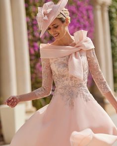 Marfil Barcelona Elegant Pink Fascinator For Vintage Events, Elegant Midi Evening Dresses, Pink 3/4 Sleeve Evening Dress, Luxury Pink Lace Midi Dress, Luxury Pink Long Sleeve Midi Dress, Pink Midi Dress With 3/4 Sleeves, Mother Of Groom Outfits, Midi Evening Dress, Southern Beauty