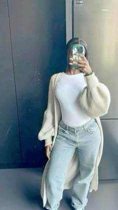 Simple cardigan fit! #mln Simple Cardigan, Uni Fits, Casual Ootd, Modesty Outfits, Outfit Inspo Casual, Cute Comfy Outfits, Winter Fits, Baddie Outfits Casual