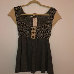 Nwt Free People Knit Top Size Medium Buttons In Front Casual Jacquard Knit Top For Fall, Cozy Jacquard Knit Top, Beige Jacquard Knit Top, Black Jacquard Knit Tops For Fall, Casual Jacquard Knit Top, Black Short Sleeve Knit Top For Fall, Fitted Beige Jacquard Knit Top, Fitted Bohemian Top In Textured Knit, Black Jacquard Knit Top For Spring