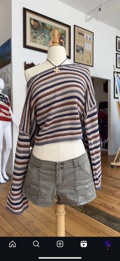 Outfits Cute Aesthetic, Looks Hippie, France Outfits, Cooler Style, Aesthetic School, Winter Outfit Inspiration, Alpha Patterns