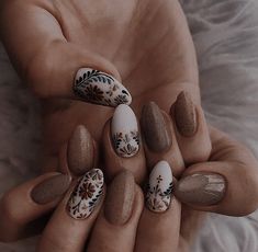 Almond Boho Nails, Woodsy Nails, Acotar Nails Designs, Summer Boho Nails, Western Almond Nails, Mexican Nails Designs Mexico, Colorado Nails, Mexican Inspired Nails Mexico, Spanish Tile Nails