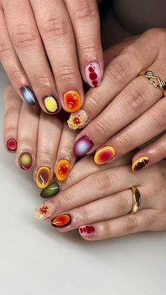 Instagram Short Natural Nails Fall, Ora Nails Design, Cool Natural Nail Designs, Earthy Short Nails, Funky Gel Nail Designs, Summer Manicure Ideas Gel, Short Easy Nail Designs, Different Nail Designs On Each Nail, Japan Inspired Nails