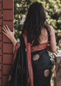 Black Sari, Fashionable Saree Blouse Designs, Fancy Sarees Party Wear, Traditional Indian Dress, Casual Indian Fashion, Desi Fashion Casual