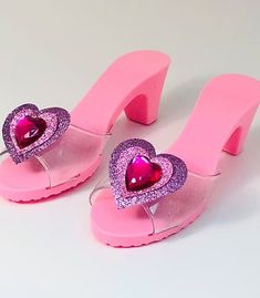 Dress up like a princess and step out in style with this sparkle shoes. We do our best to process as quickly as possible. Suitable Ages: 3-5 years. NEW ITEM ! Princess Shoes Heels, Sleek Prom Hair, Princess Heels, Kids Heels, Minnie Mouse Birthday Cakes, Random Products, Happy Girl Quotes, Sparkle Shoes, Baby Birthday Cakes