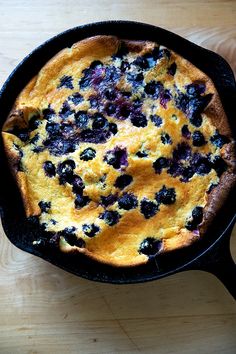 a blueberry pie in a cast iron skillet