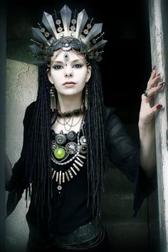 Scifi Princess, Futuristic Witch, Lady Macduff, Scifi Horror, Voodoo Priestess, Head Dresses, Princess Outfit, Dark Queen, High Priestess