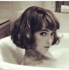 Wavy Bangs, French Bob, Wavy Bobs, Winona Ryder, Penteado Cabelo Curto, Short Haircut, Grunge Hair, Short Bob Hairstyles, Bobs Haircuts