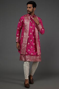 Fuschia Banarasi Kurta Set With Koti Design by AASTHASHAH at Pernia's Pop Up Shop 2023 Koti Design, Simple Lehenga, Kurta Men, Men's Kurta, Mens Kurta Designs, Mens Kurta, Indian Men Fashion, Designer Suits For Men, Tarun Tahiliani