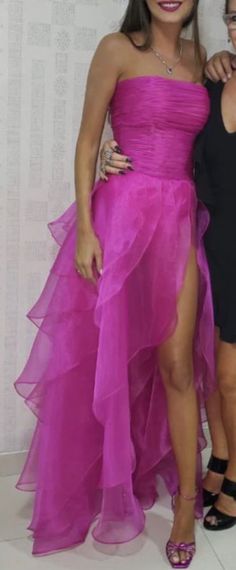 Гарячі рожеві прості вечірні сукні довге випускне плаття Simple Evening Gown, Simple Evening Dress, Pink Evening Gowns, Red Lace Prom Dress, Prom Dress Pictures, Burgundy Homecoming Dresses, Evening Dress Long, Pink Evening Dress, Dresses Long Prom