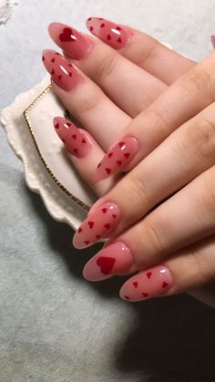 Grwm Valentines Day, Red Nails Coquette, Nail Designs Coquette, Couqutte Nail Ideas, Couqutte Nails, Pink Nails Coquette, Coquette Nail Designs, Coquette Nails Aesthetic, Spring Nails Simple