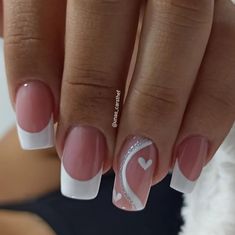 Trending Summer Nails 2023 French, White French Tip Nails With Design Summer, Trendy Short Nail Designs 2023, French Manicure Designs For Short Nails, 2023 French Manicure, Cute Short French Tip Nails, Pink Elegant Nails, Different French Manicure Ideas, Trendy Nails French Tip