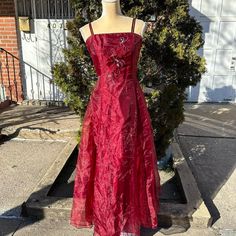 Vintage 90s Dark Red Vampy Goth Prom Homecoming Dress Vintage Vampy Whimsygoth Prom Homecoming Dress Features Tag Size 18 Best Fit Size Small Red Sheer Mesh Overlay And Burgundy Slip Underlay -Floral Details On The Front Tie On Back And Zip Unnoticeable Tiny Holes On Front Show On Last Pic Pit To Pit 15 Has Elastic Waist 15"In Length 50"In Include The Straps 2000s Prom Dress, 2000s Prom, Goth Prom, Mesh Overlay, Homecoming Dress, Dress Vintage, Dark Red, Lady In Red, Homecoming Dresses